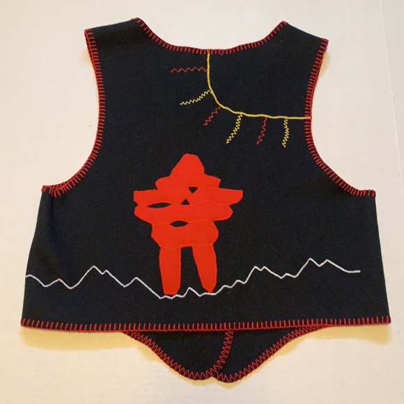 Vintage Inuit Black and Red Wool Vest - Women’s Size Medium - Picture 4 of 8
